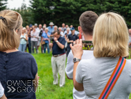 NH100923-85 - Nicky Henderson Stable Visit